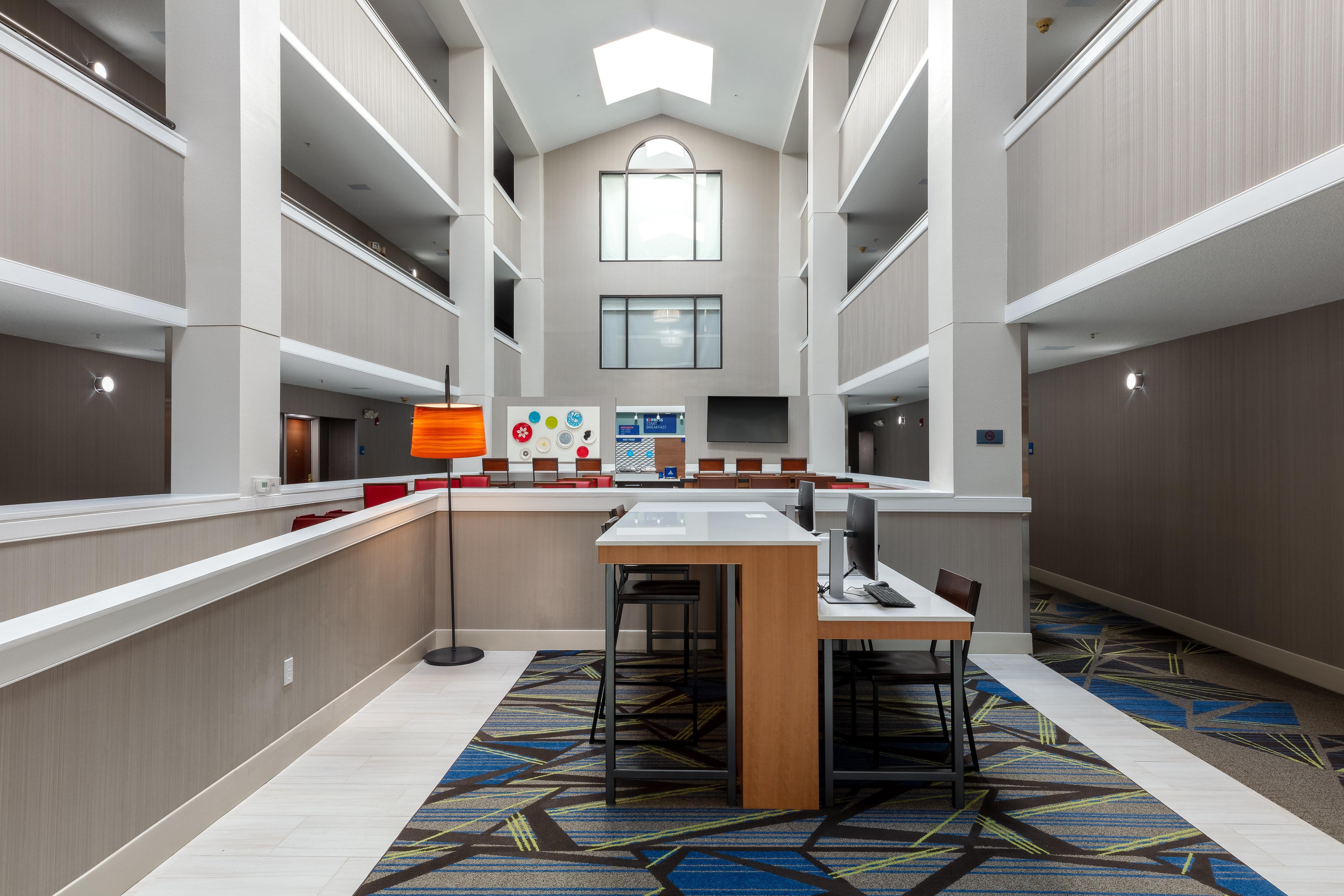 Holiday Inn Express & Suites Milton East I-10 By Ihg Экстерьер фото